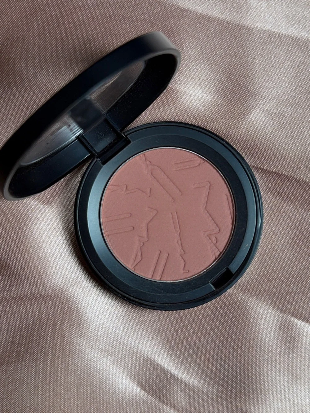 MAC Velvet Teddy Powder Blush